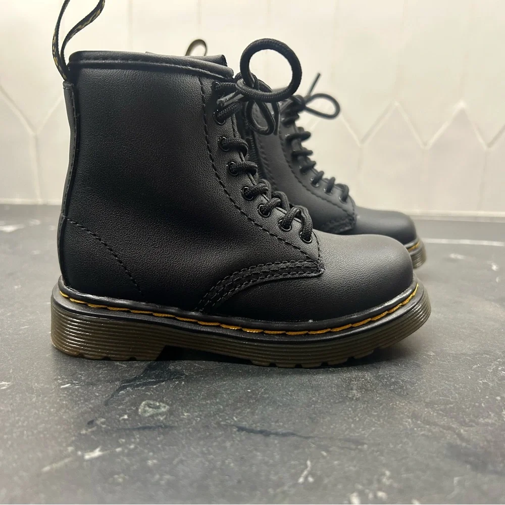 New without box, TODDLER 1460 SOFTY T LEATHER LACE UP BOOTS - Picture 1 of 3